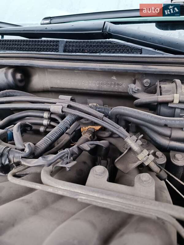 Седан Nissan Maxima 2002 в Днепре