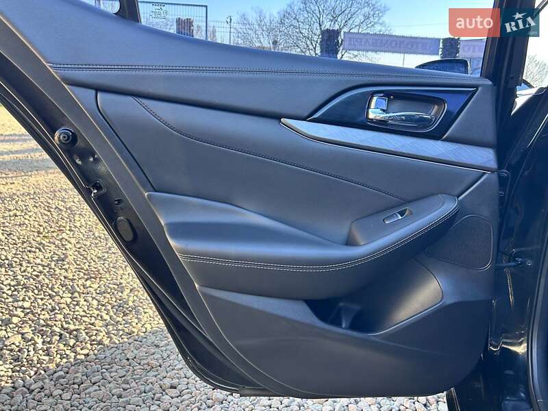Седан Nissan Maxima 2017 в Одесі