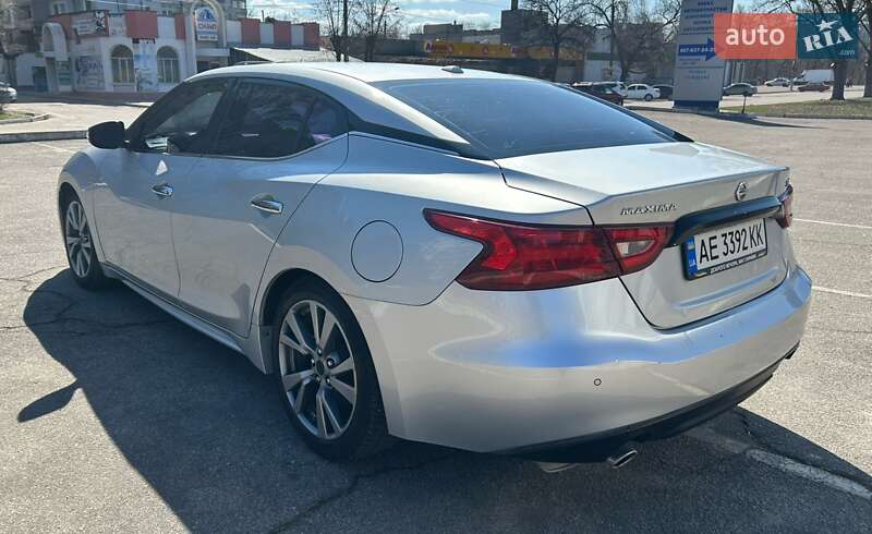 Седан Nissan Maxima 2017 в Кам'янському