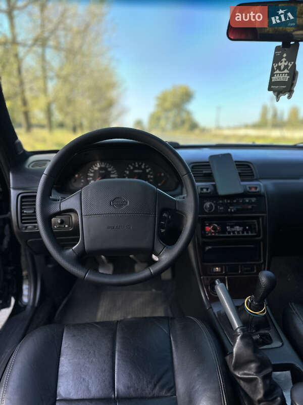 Седан Nissan Maxima 1996 в Белгороде-Днестровском