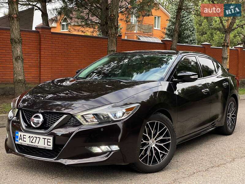 Седан Nissan Maxima 2016 в 