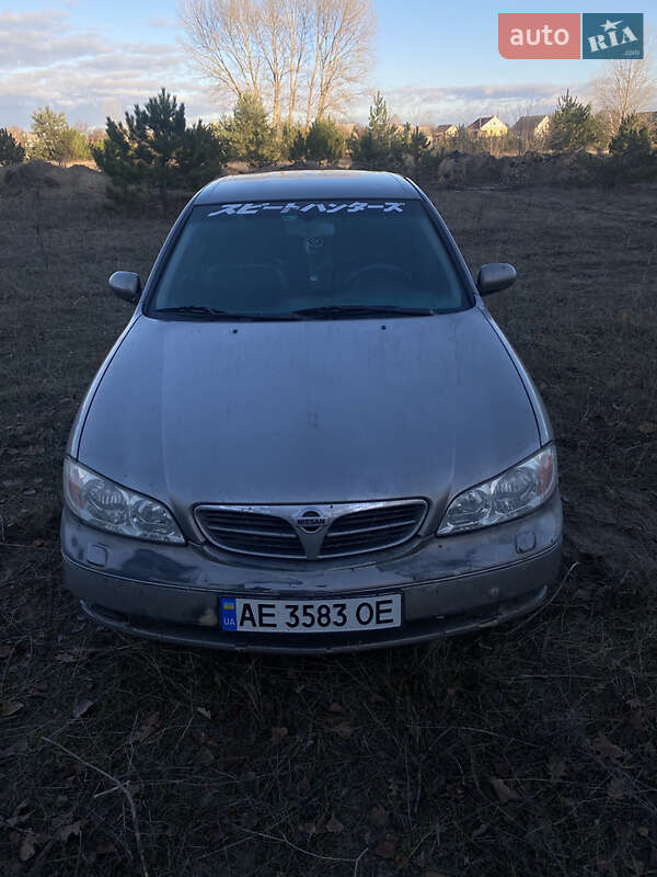 Седан Nissan Maxima 2000 в 