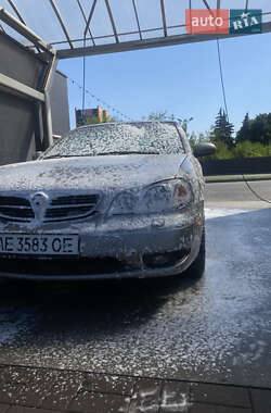 Седан Nissan Maxima 2000 в 