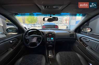 Седан Nissan Maxima 2001 в 
