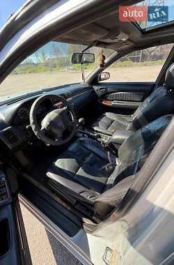 Седан Nissan Maxima 2000 в 