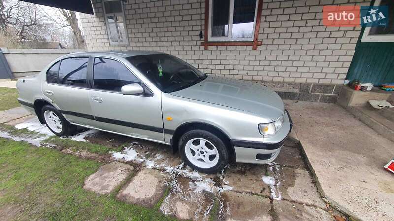 Седан Nissan Maxima 1996 в Верхней Сыроватке