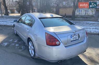 Седан Nissan Maxima 2004 в 