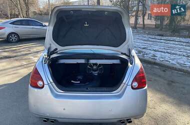 Седан Nissan Maxima 2004 в 