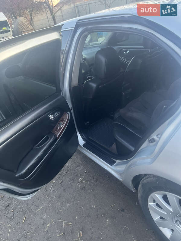 Седан Nissan Maxima 2001 в Жашкове