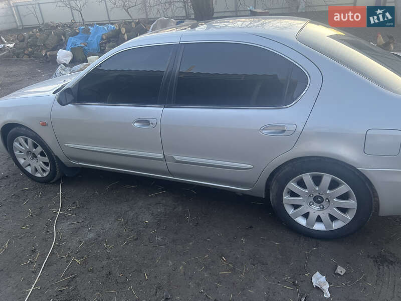 Седан Nissan Maxima 2001 в Жашкове