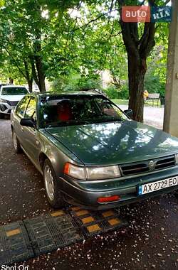 Седан Nissan Maxima 1989 в 