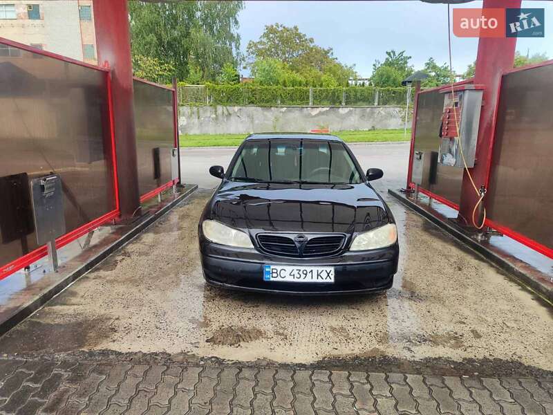 Седан Nissan Maxima 2002 в Львові