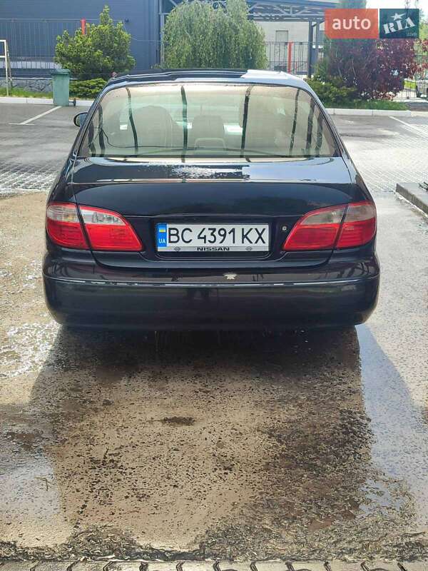 Седан Nissan Maxima 2002 в Львові
