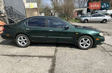 Седан Nissan Maxima 2000 в 