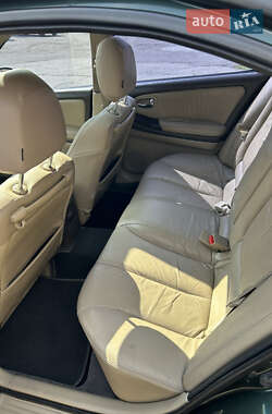Седан Nissan Maxima 2000 в 