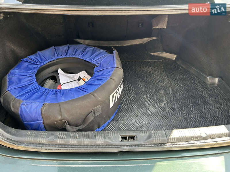 Седан Nissan Maxima 2000 в Запорожье