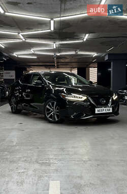Седан Nissan Maxima 2019 в Одессе