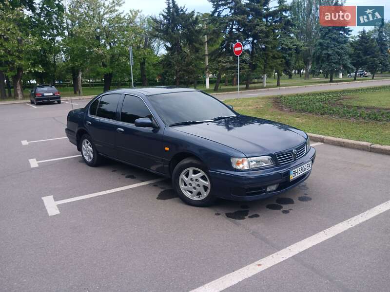 Седан Nissan Maxima 1996 в 