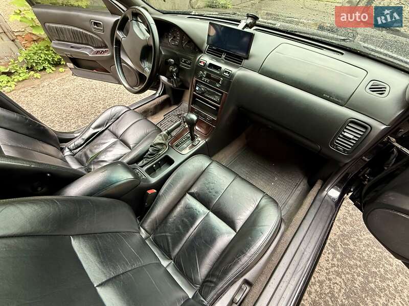 Седан Nissan Maxima 1996 в Одессе
