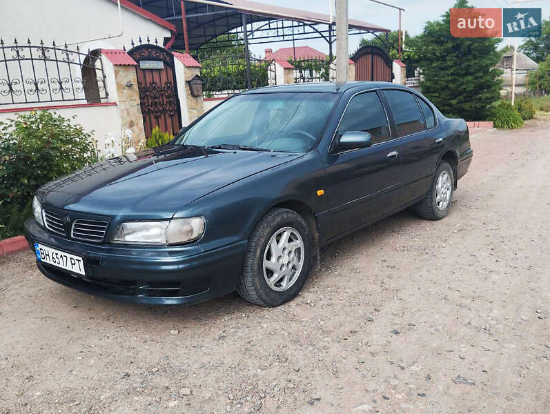 Седан Nissan Maxima 1996 в Одессе