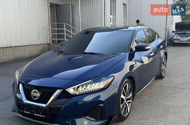Седан Nissan Maxima 2019 в Дніпрі