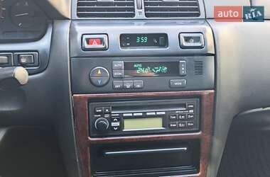Седан Nissan Maxima 1996 в 