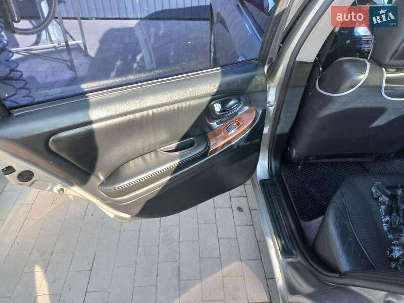 Седан Nissan Maxima 2002 в Миргороде