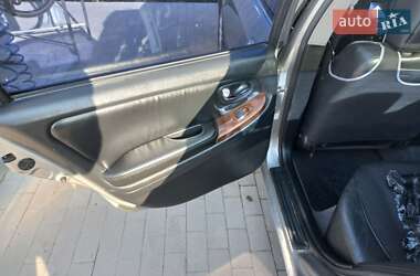 Седан Nissan Maxima 2002 в 