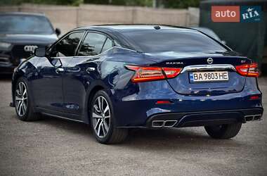 Седан Nissan Maxima 2018 в 
