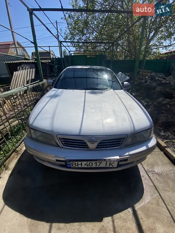 Nissan Maxima 1995