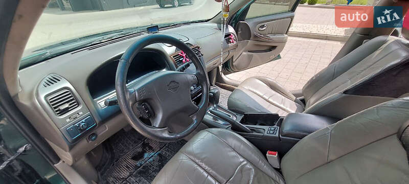 Седан Nissan Maxima 2001 в Дрогобичі