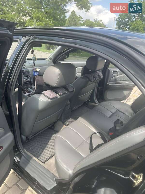 Седан Nissan Maxima 1995 в Ізмаїлі