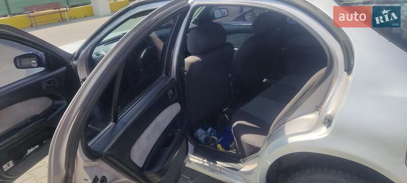 Седан Nissan Maxima 1995 в Одессе