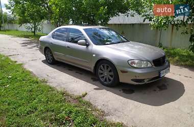 Седан Nissan Maxima 2001 в Первомайске