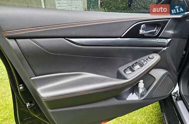 Седан Nissan Maxima 2019 в 
