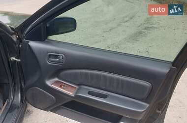 Седан Nissan Maxima 1996 в 