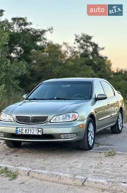 Седан Nissan Maxima 2000 в 