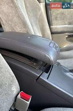 Седан Nissan Maxima 2000 в 