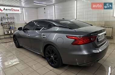 Седан Nissan Maxima 2017 в 