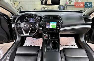 Седан Nissan Maxima 2017 в 