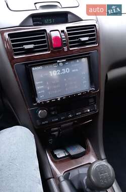 Седан Nissan Maxima 2002 в Понинке
