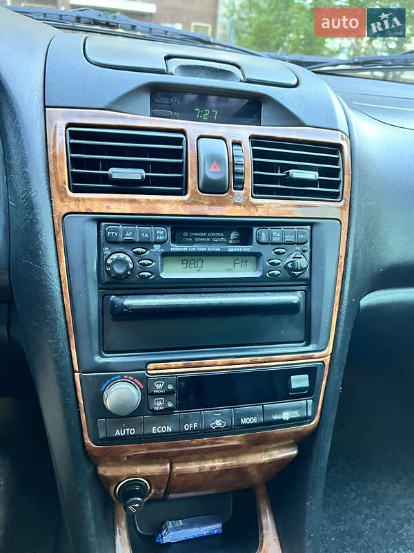 Седан Nissan Maxima 2003 в Умани