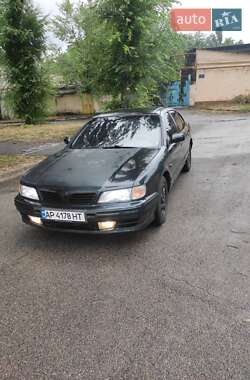 Седан Nissan Maxima 1996 в Днепре