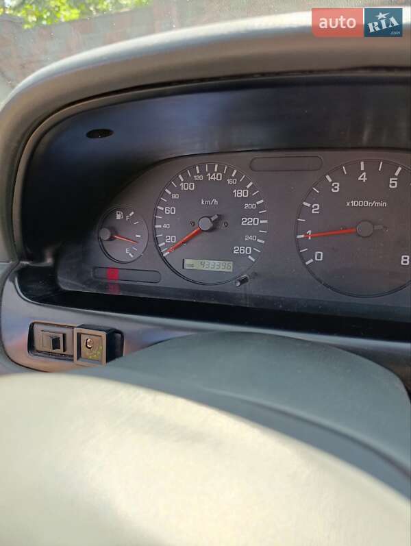 Седан Nissan Maxima 1997 в Ровно