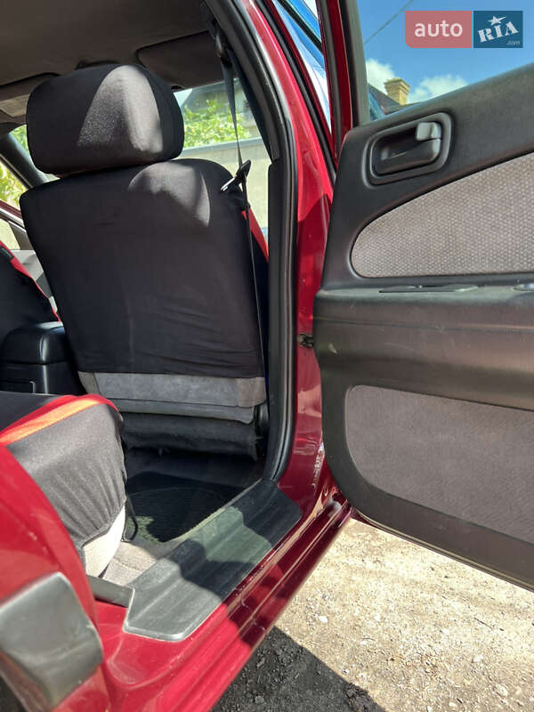 Седан Nissan Maxima 1995 в Измаиле фото 20 Седан Nissan Maxima 1995 в Измаиле