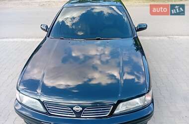 Седан Nissan Maxima 1995 в Болграде