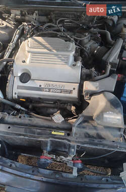 Седан Nissan Maxima 1995 в  фото 9 Седан Nissan Maxima 1995 в