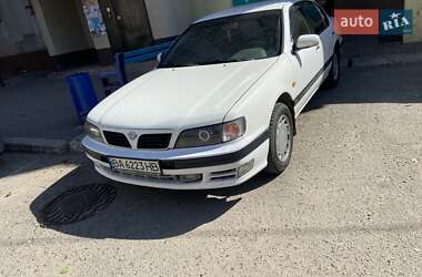 Седан Nissan Maxima 1995 в Запорожье