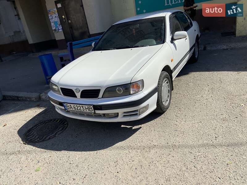 Nissan Maxima 1995