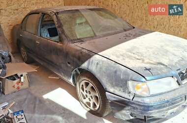 Седан Nissan Maxima 1995 в Смеле